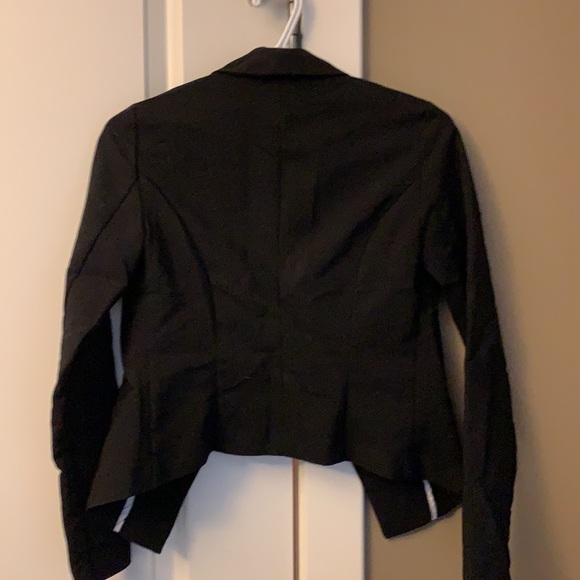 Blazer - Picture 2 of 3